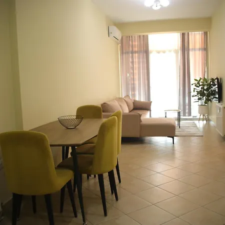 Urban 2 Komuna Paris Private Parking Self Check-in Apartmán Tirana