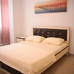 Urban 2 Komuna Paris Private Parking Self Check-in Apartment *
