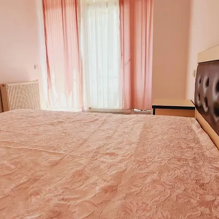Pleasant With Free Dedicated Parking In Komuna E Parisit Apartment *