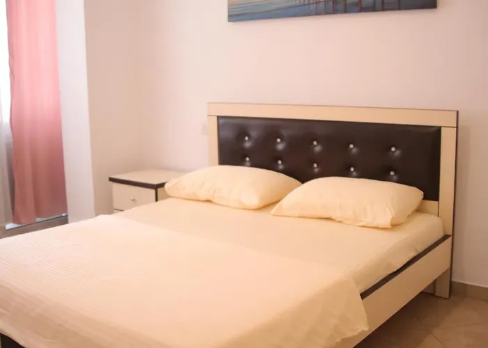 Pleasant With Free Dedicated Parking In Komuna E Parisit Apartment *