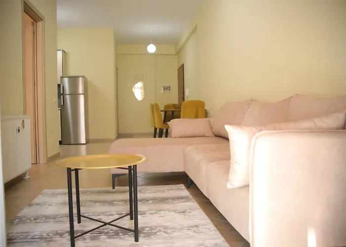 Pleasant With Free Dedicated Parking In Komuna E Parisit *